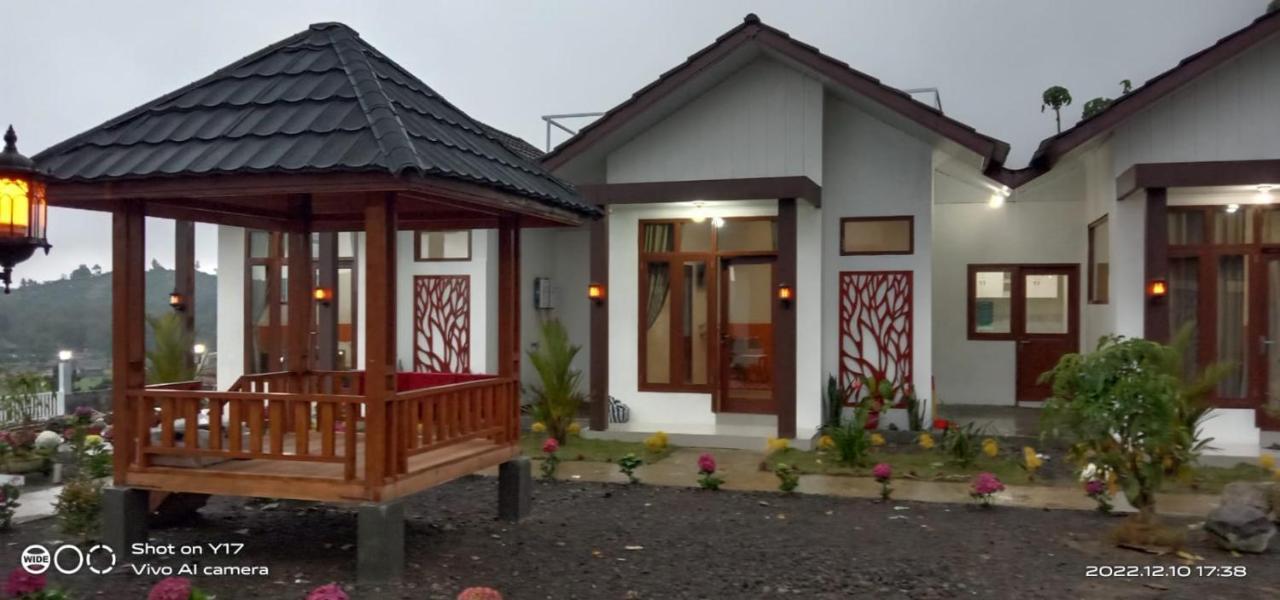 Villa Madinna Dieng Diyeng Luaran gambar